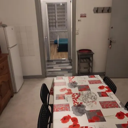Apartment Lilas, Saint Antoine, Orcival, Entre Sancy Et Volcans. *
